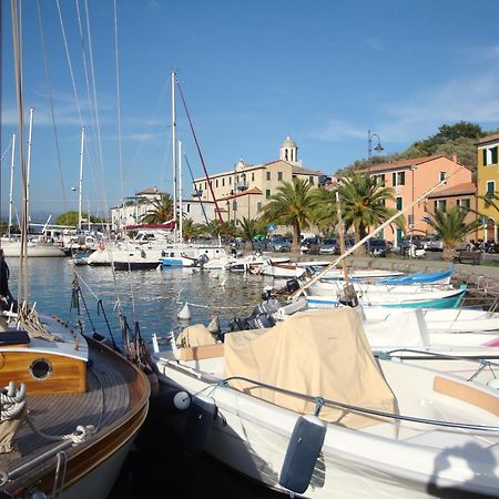 Hotel Della Baia Porto Venere Exterior photo