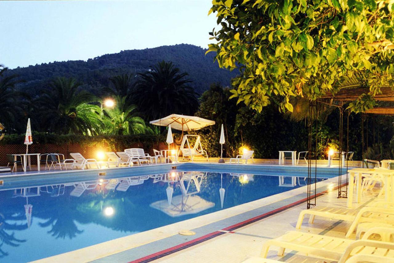 Hotel Della Baia Porto Venere Exterior photo